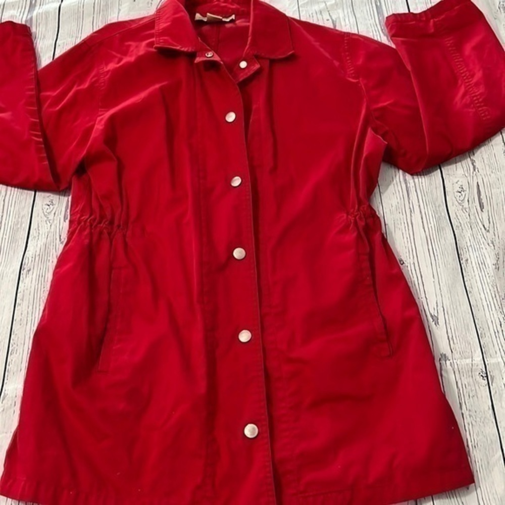 Jones New York red water resistant snap down lightweight adjustable waist small